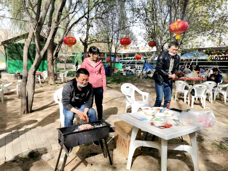 2020年4月團(tuán)建-包餃子、燒烤-4.jpg