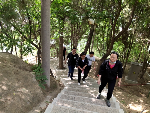 網(wǎng)站-爬山.jpg